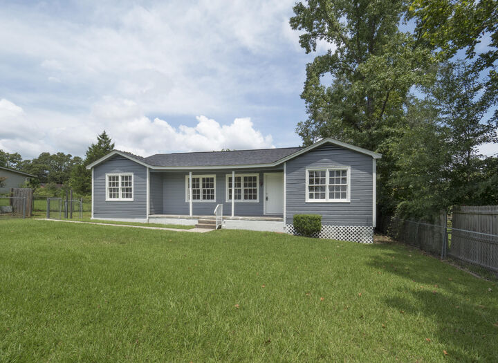 2100 Merritt St  Leesville LA 71446 photo