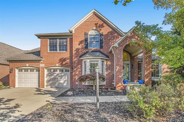 Property Photo:  41568 Thoreau Ridge  MI 48377 