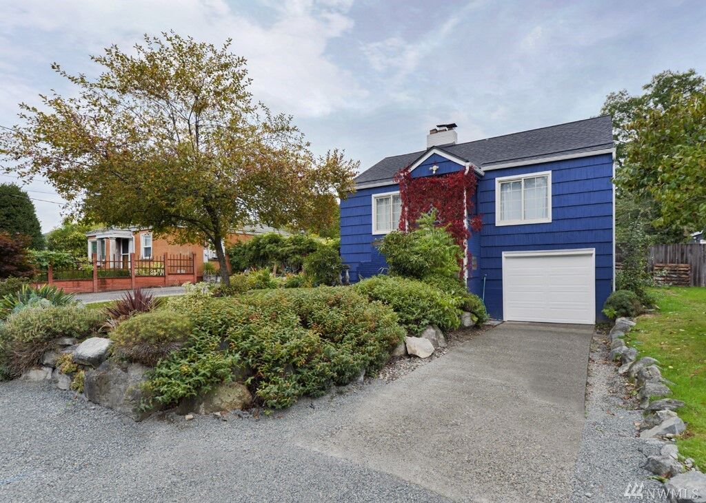 Property Photo:  12848 22nd Ave S  WA 98168 