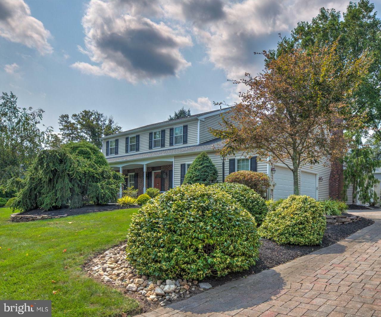 Property Photo:  923 Morgan Drive  PA 19067 