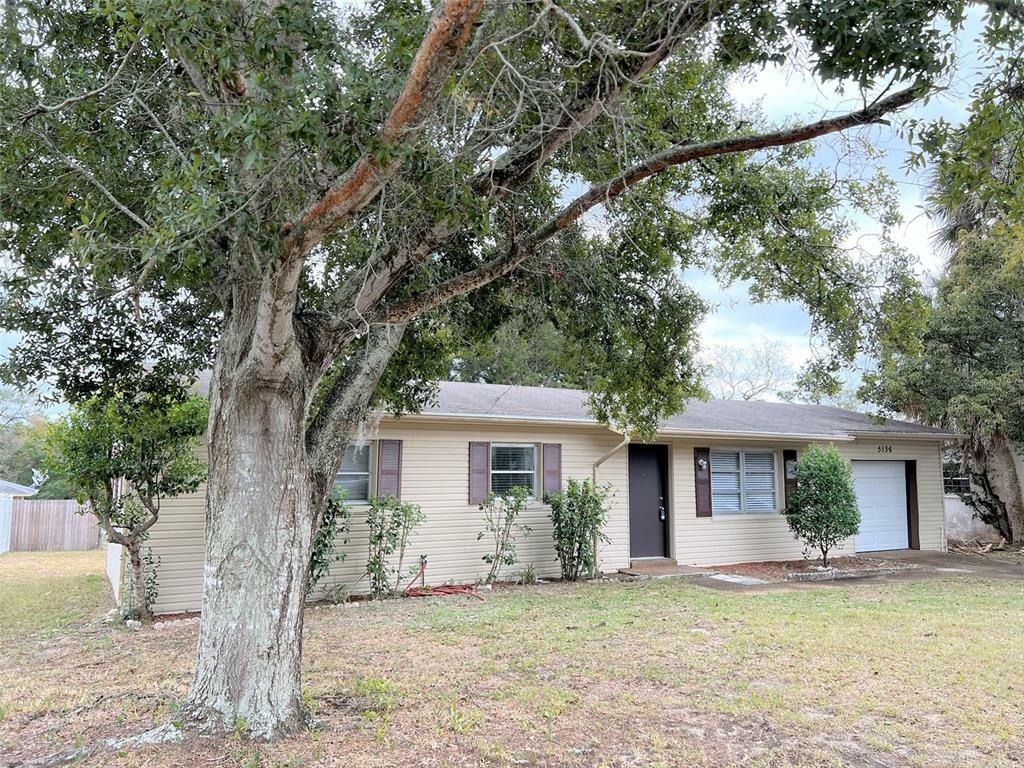 Property Photo:  5136 Landover Boulevard  FL 34609 