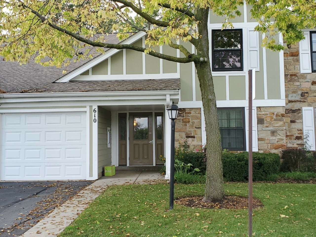 Property Photo:  610 Scanlon Drive B2  IL 60090 