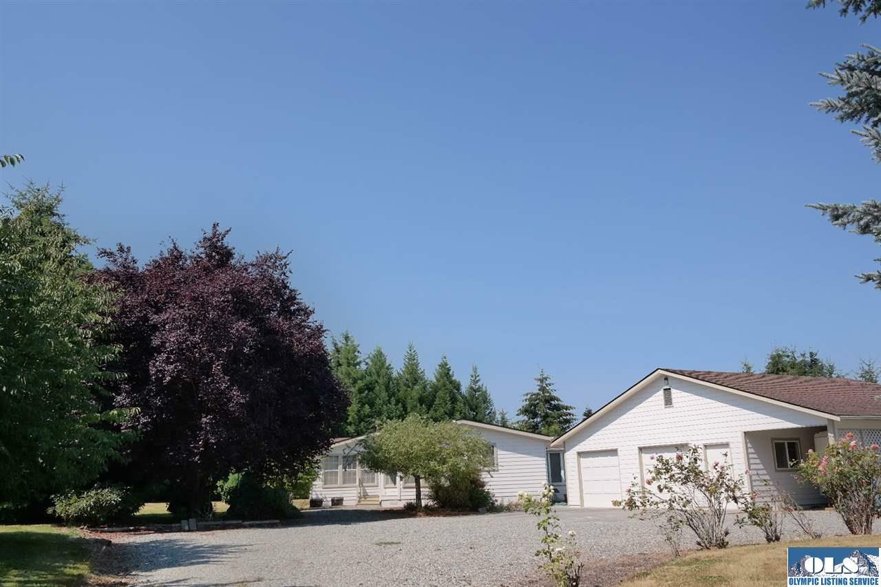 Property Photo:  73 Lois Lane  WA 98382 