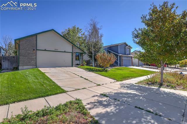 Property Photo:  2231 Pinyon Jay Drive  CO 80951 