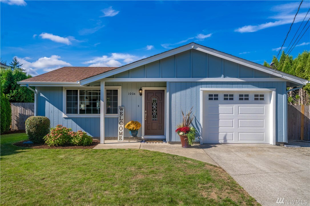 Property Photo: 1004 21st St NW WA 98371