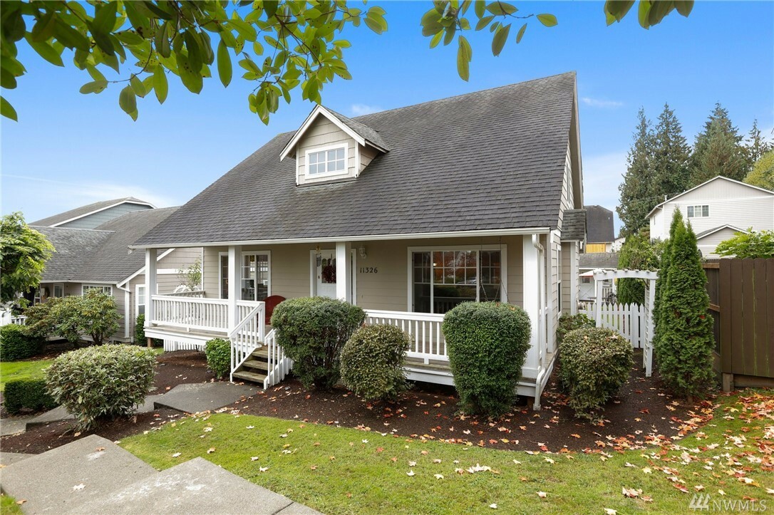 Property Photo:  11326 33rd St NE  WA 98258 