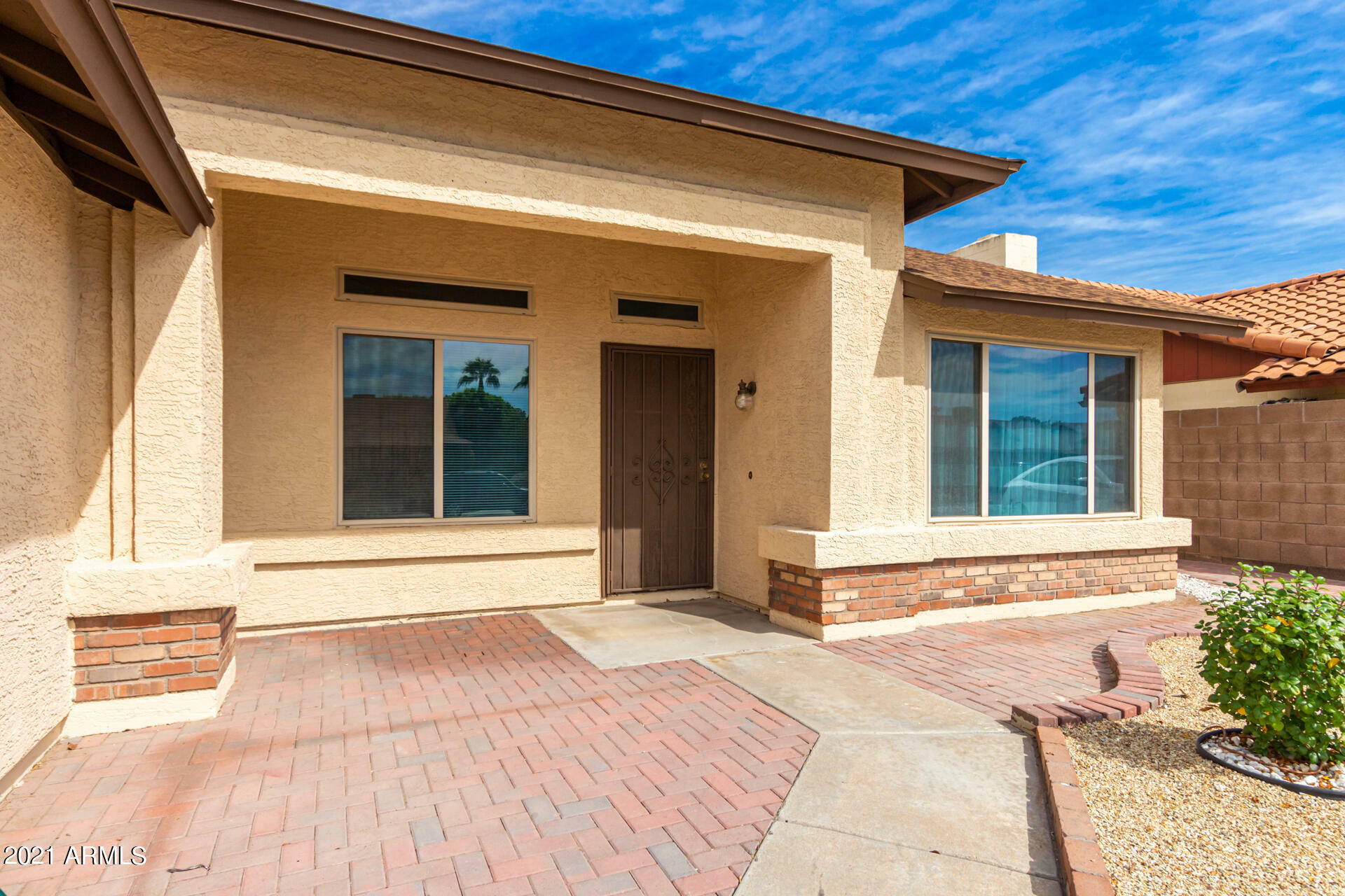 Property Photo:  5930 W Garden Drive  AZ 85304 