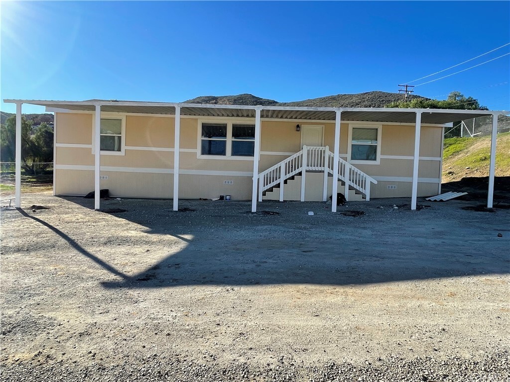 Property Photo: 26358 Young Lane CA 92548