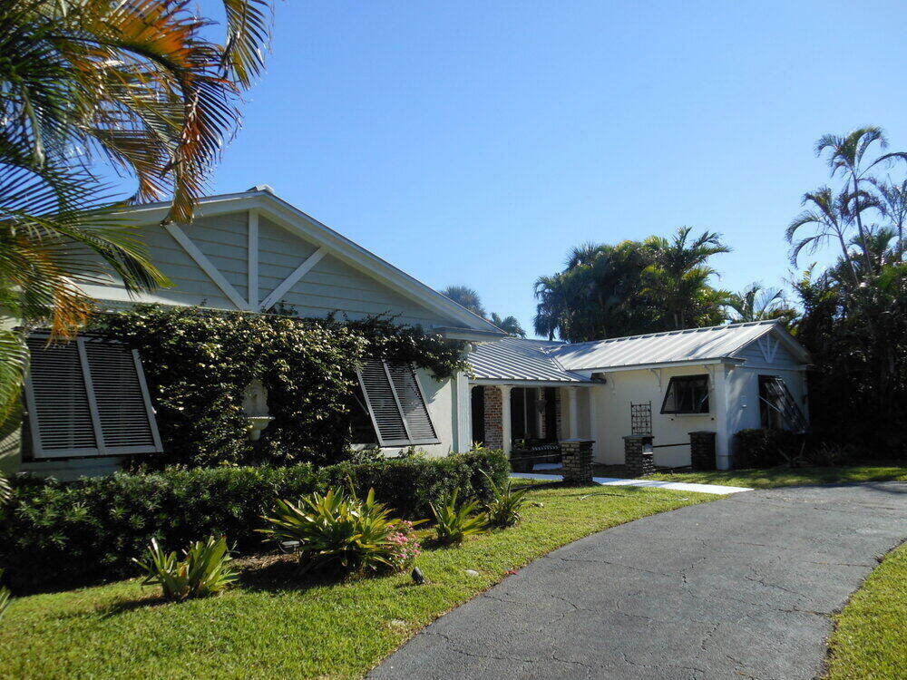 Property Photo:  515 Seagate Drive  FL 33483 