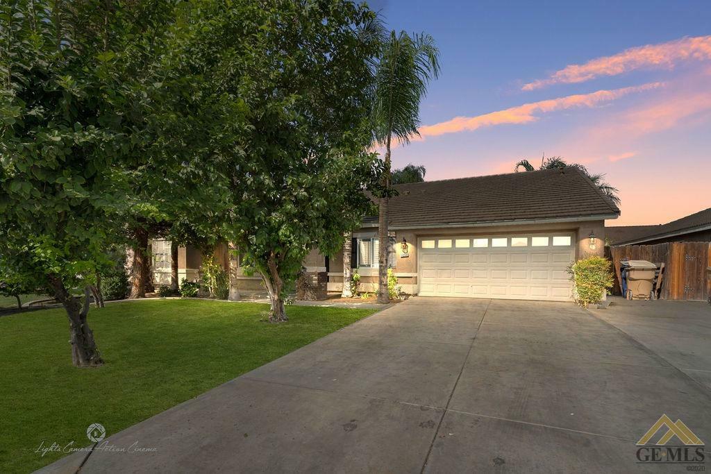 Property Photo:  13208 Cheyenne Mountain Drive  CA 93314 