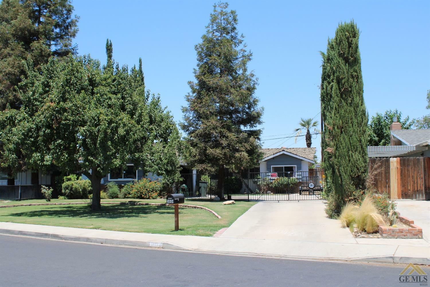 Property Photo:  3808 Wood Lane  CA 93309 