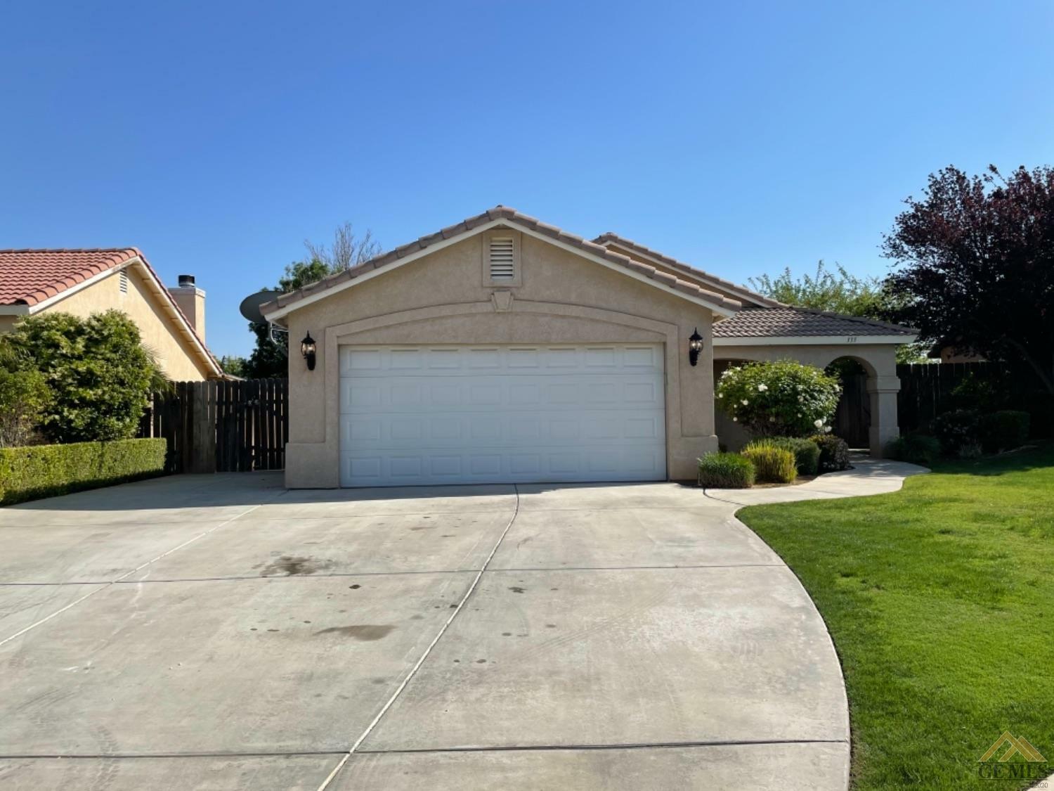 333 Sunny Meadow Drive  Bakersfield CA 93308 photo