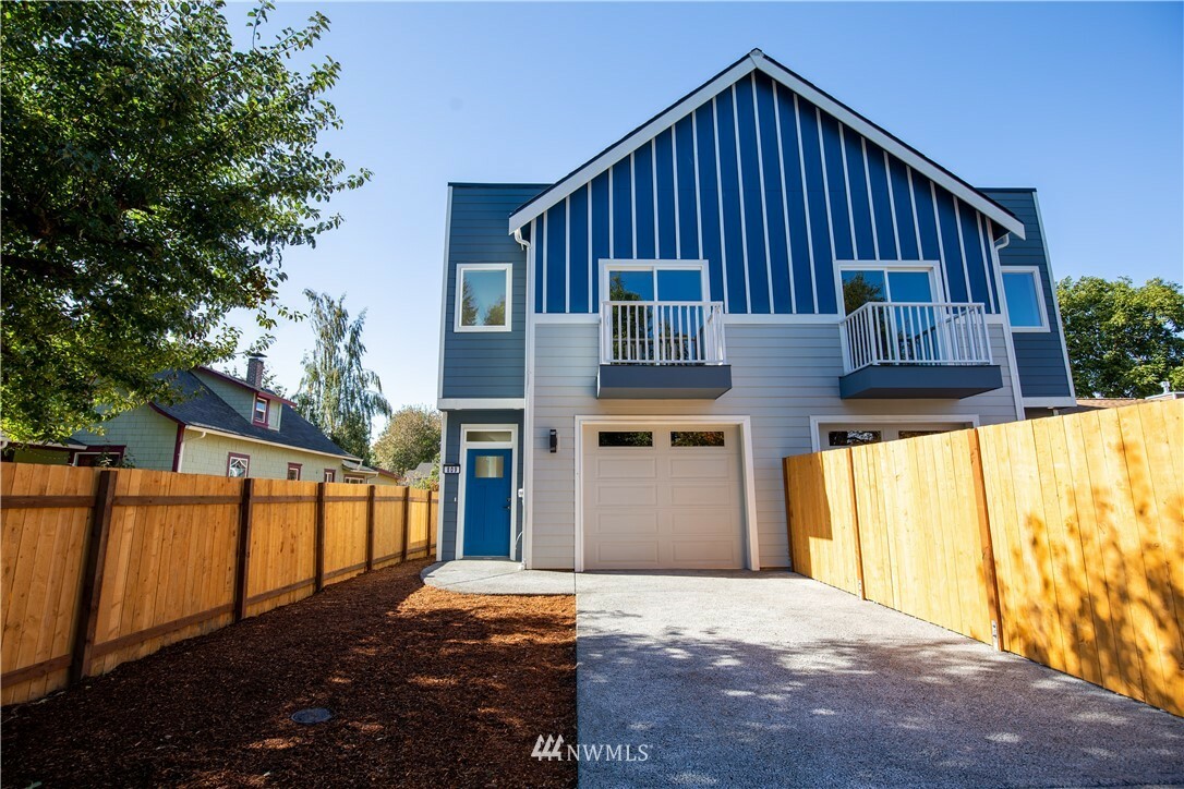 Property Photo:  809 Wilson Street SE  WA 98501 