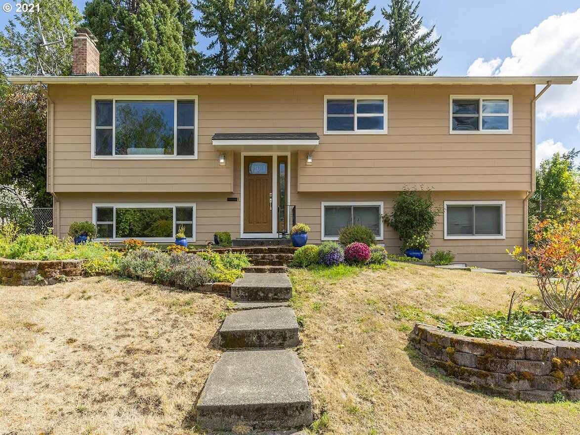 Property Photo:  1630 NW 131st Ave  OR 97229 