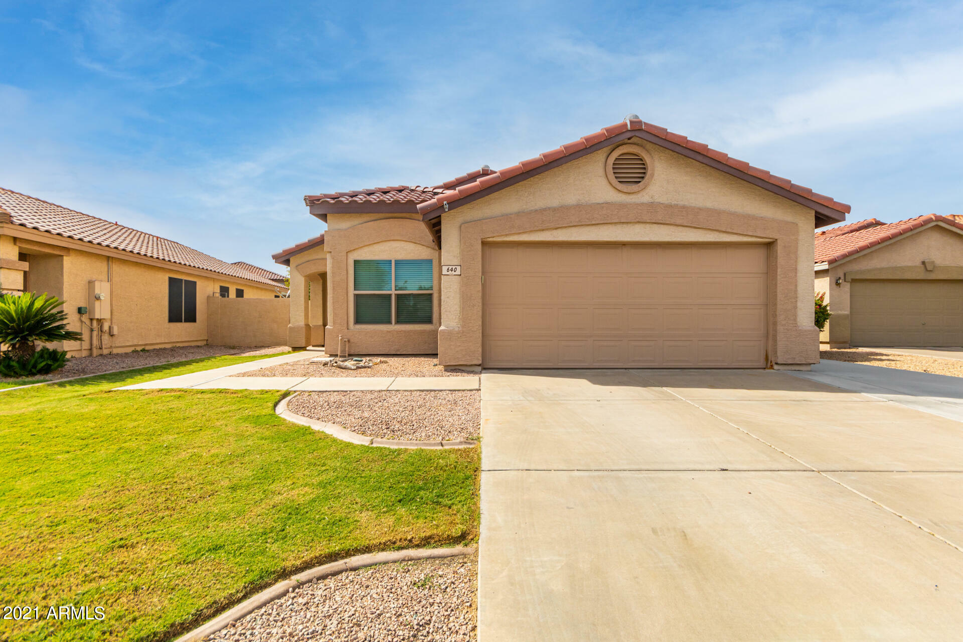 Property Photo:  640 S Hazel Court  AZ 85296 