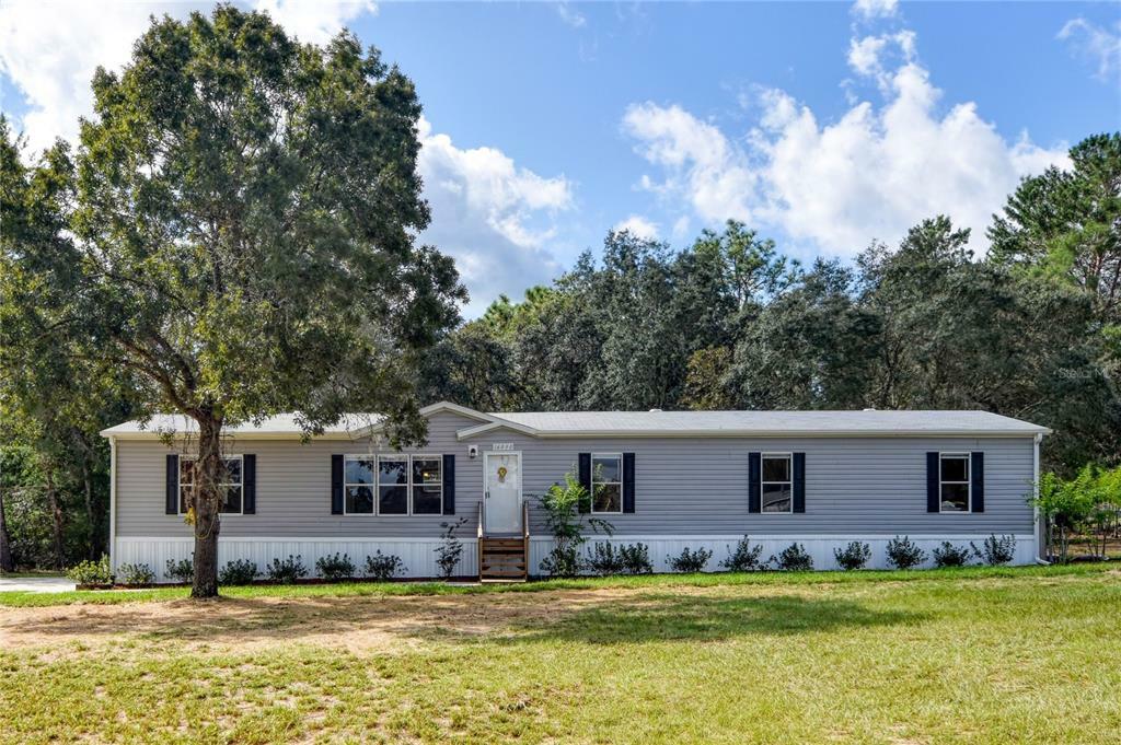 Property Photo:  16090 SE 112th Place Road  FL 32179 