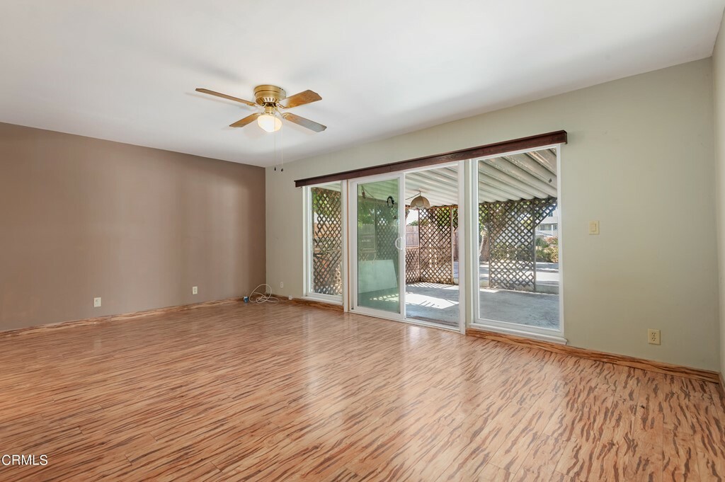 Property Photo:  2137 Trinway Avenue  CA 93065 