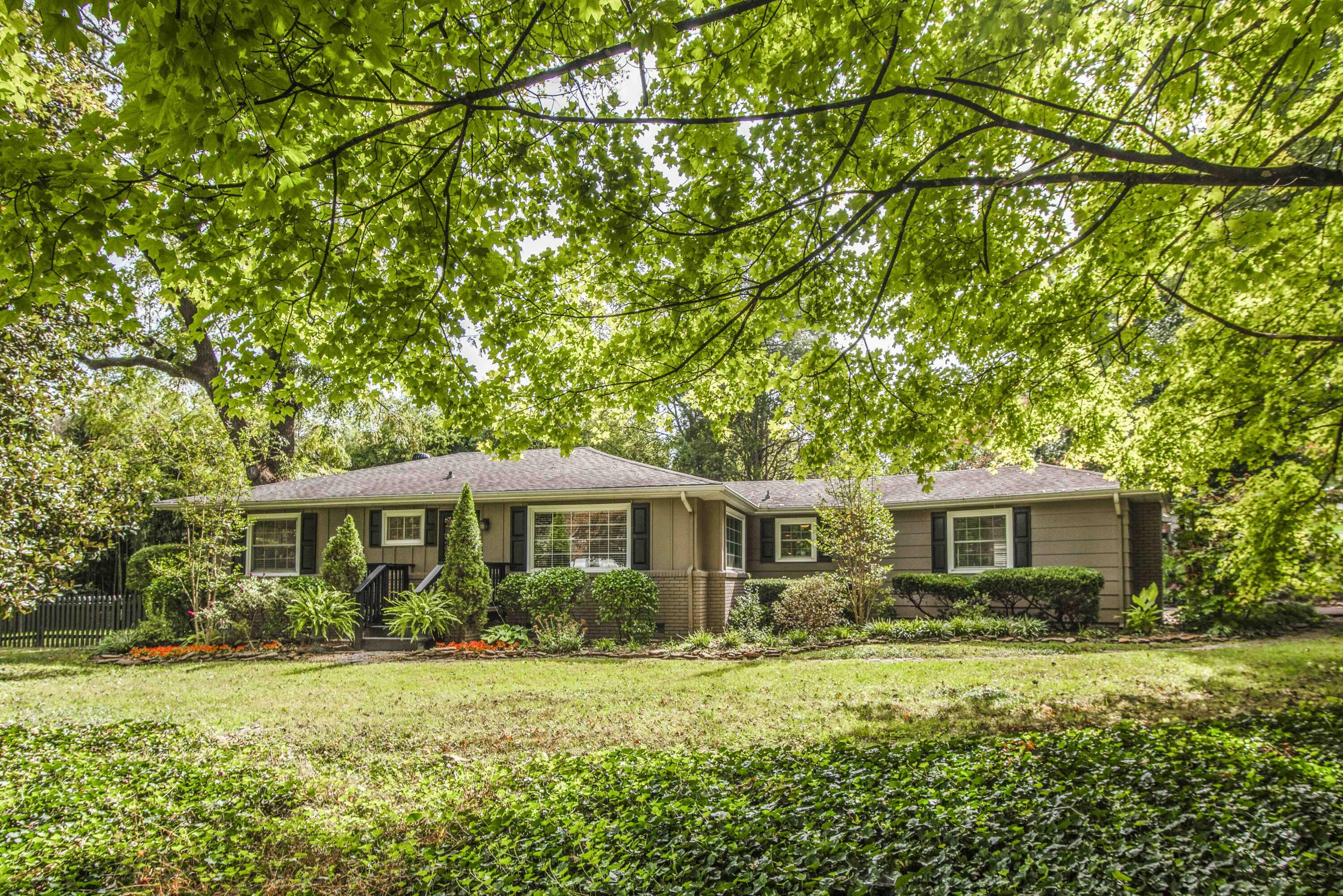 Property Photo: 7038 Kinzalow Drive TN 37909