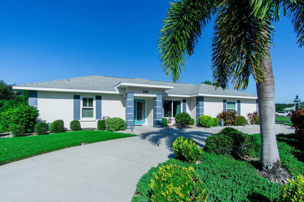 Property Photo: 1101 Buttonwood Court FL 34293