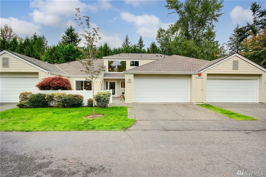 Property Photo:  3602 225th Place SE 1373  WA 98029 