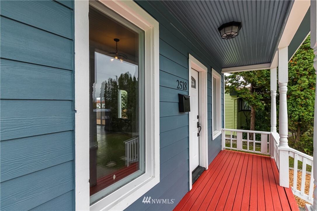 Property Photo: 2518 King Street WA 98225