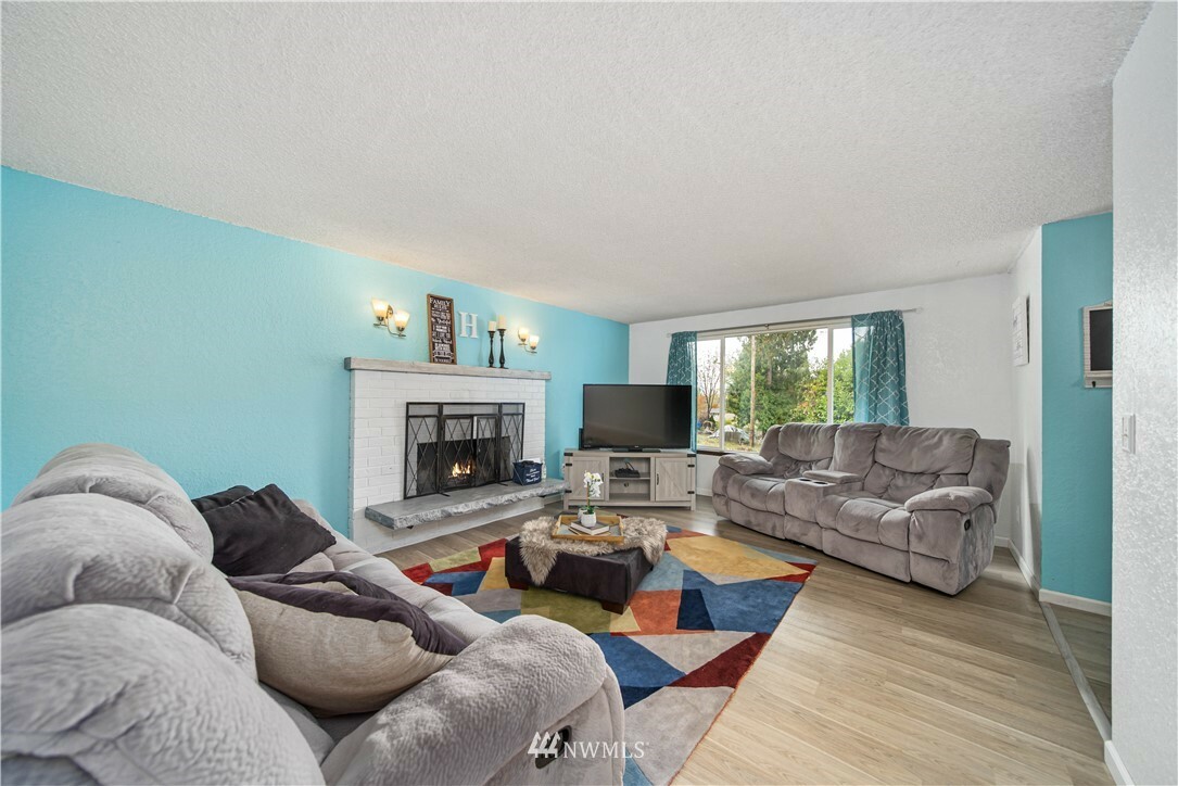 Property Photo: 18201 95th Loop E WA 98391