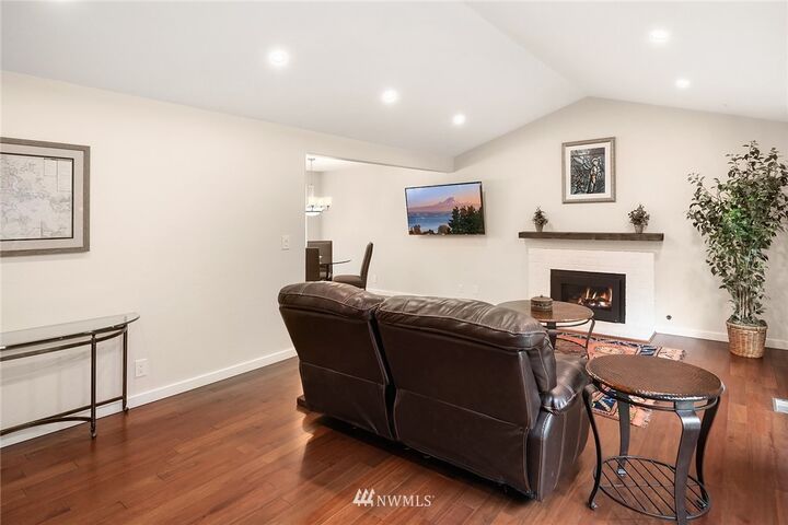 Property Photo: 16213 197th Avenue NE WA 98077