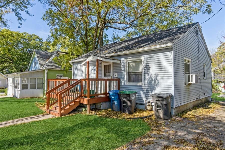 Property Photo:  2127 Washington Avenue  IA 50310 