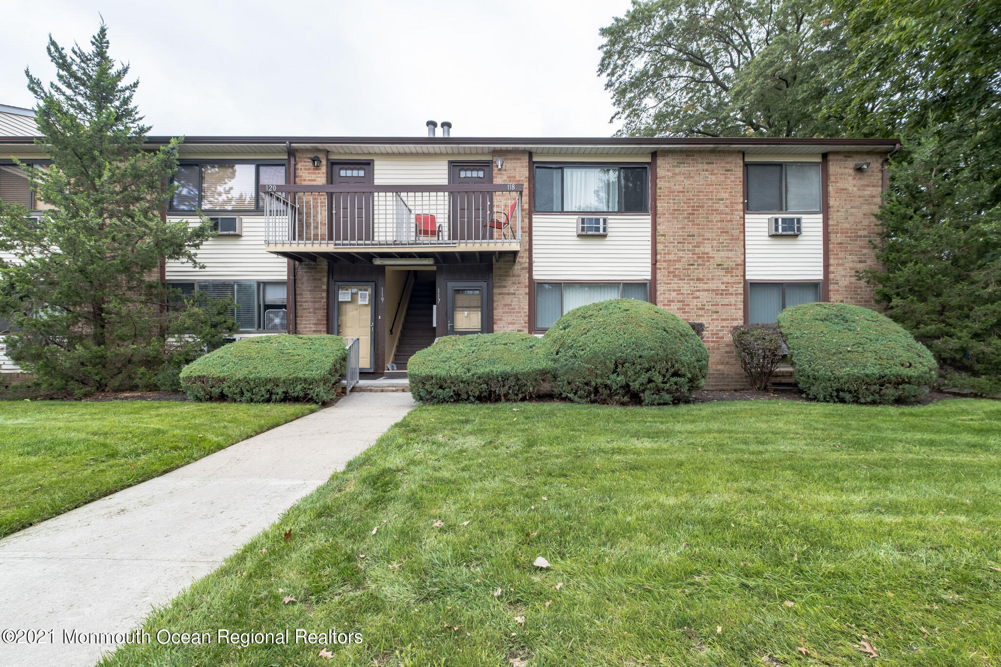 Property Photo: 118 Cricket Lane 118 NJ 07095