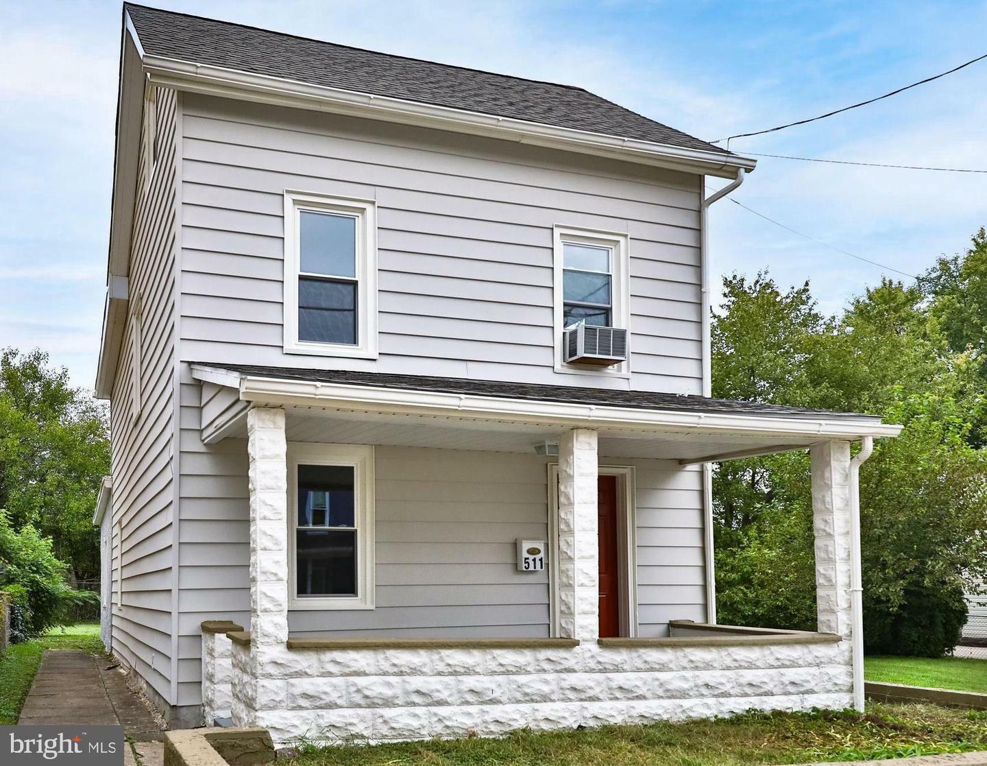 Property Photo:  511 East  PA 19038 