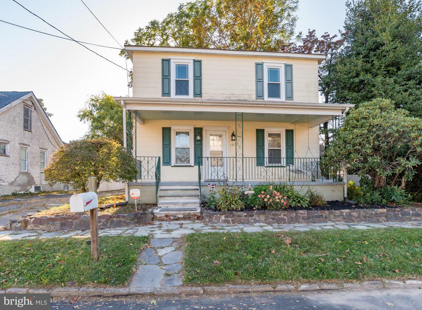 Property Photo:  1009 Edgely Avenue  PA 19007 