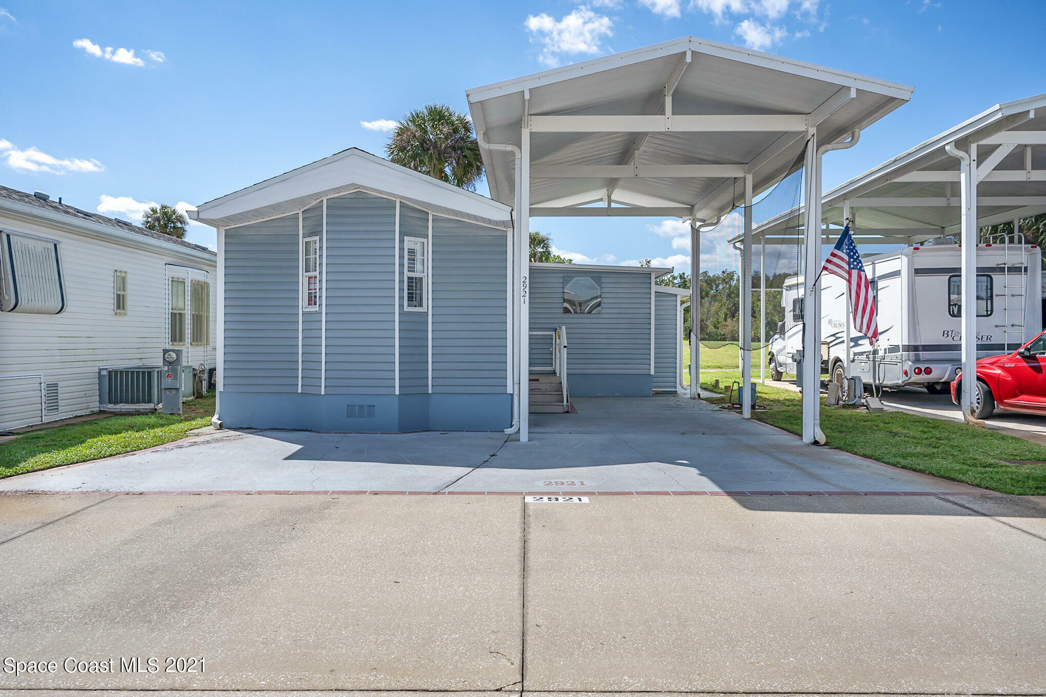 Property Photo:  2921 Frontier Drive  FL 32796 