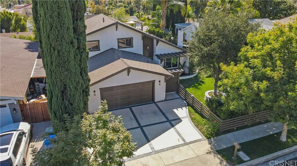 Property Photo:  5859 Dovetail Drive  CA 91301 