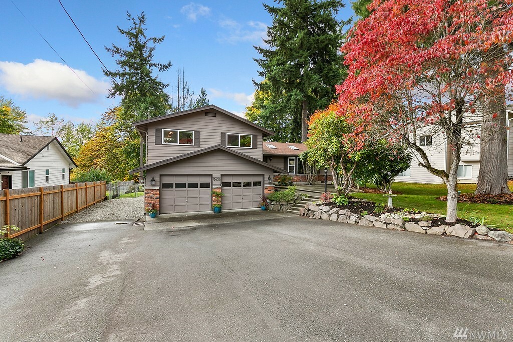 Property Photo:  12626 Robinhood Lane  WA 98290 