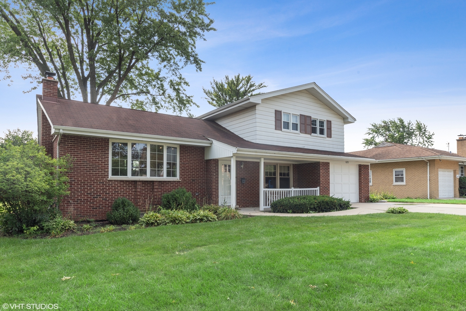 Property Photo: 1033 Daniel Drive IL 60106