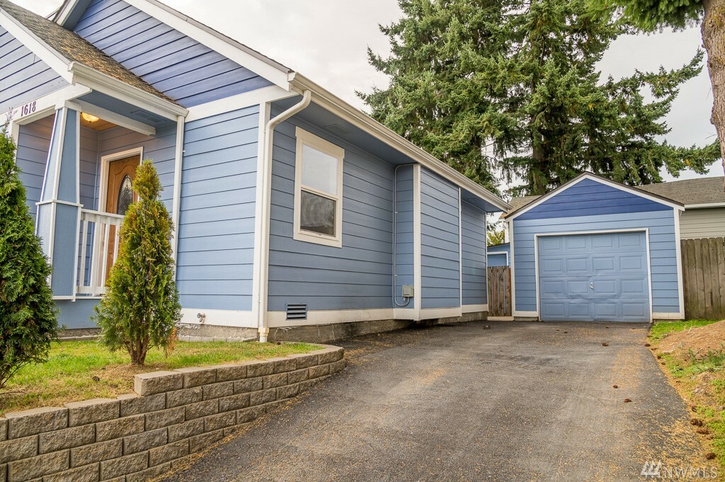 Property Photo:  1618 S 14th St  WA 98405 