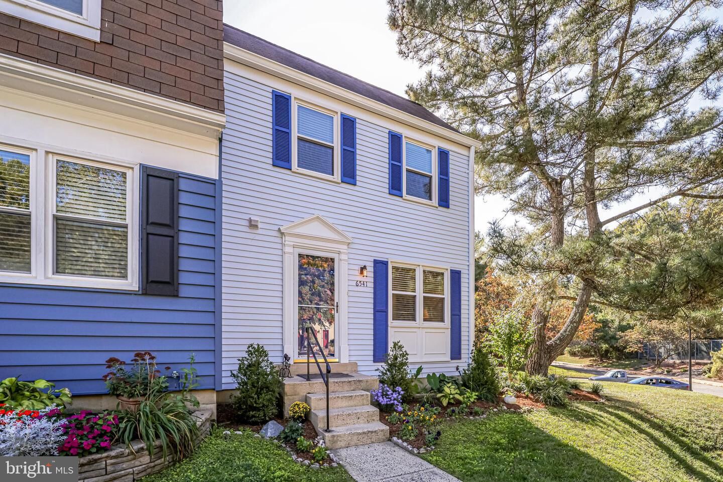 Property Photo: 6541 Birchleigh Way VA 22315