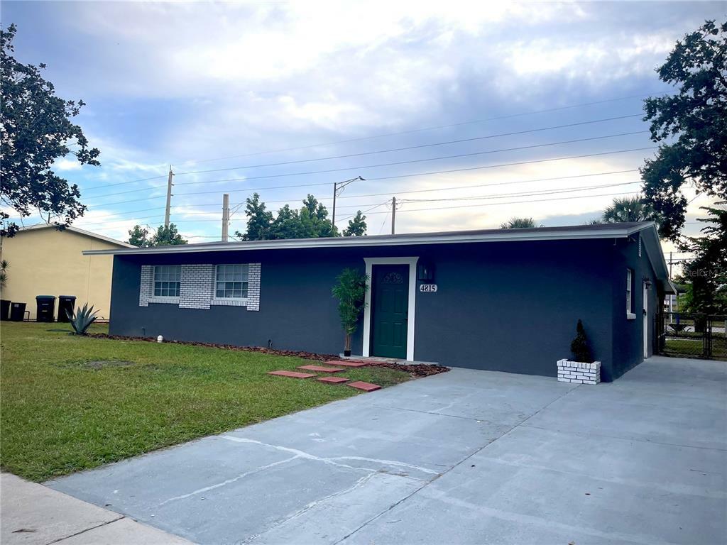 Property Photo:  4815 Spottswood Drive  FL 32812 