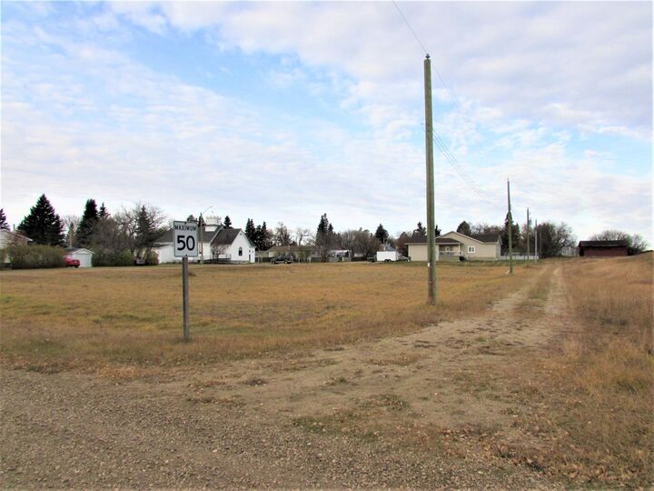 Property Photo:  108 Alberta Street  AB T0B 2M0 