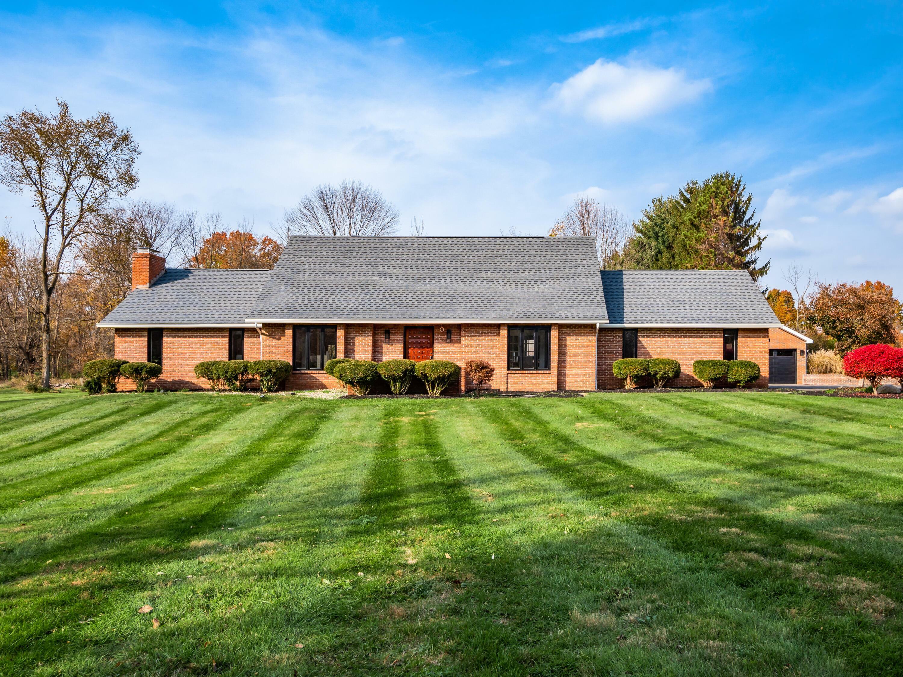 Property Photo: 7800 Fairlawn Drive OH 43147