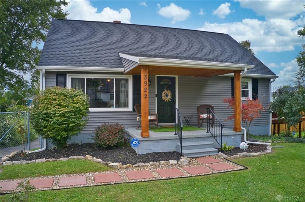 Property Photo: 3922 Fieldcrest Drive OH 45431