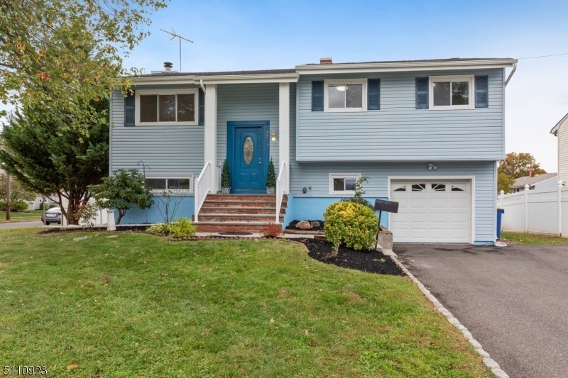 Property Photo:  52 Fieldstone Dr  NJ 08876 