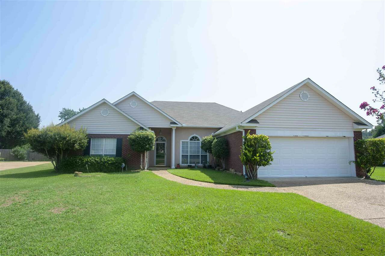 Property Photo:  109 Stratford Drive  MS 39110 