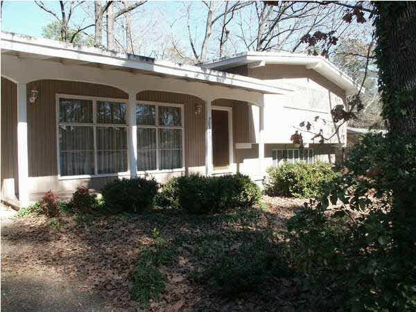 Property Photo:  2030 Southwood Road  MS 39211 