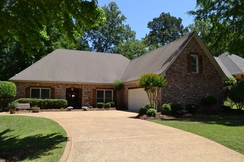 Property Photo:  121 Silvertree Crossing  MS 39110 