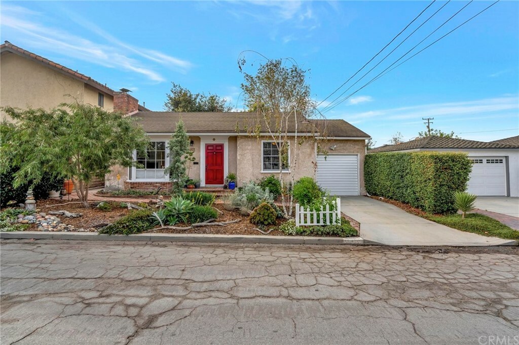 Property Photo: 4822 E 14th Street CA 90804