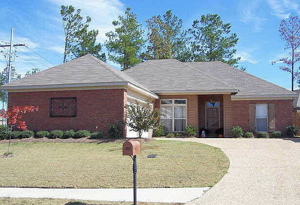 Property Photo:  201 Ashton Way  MS 39047 