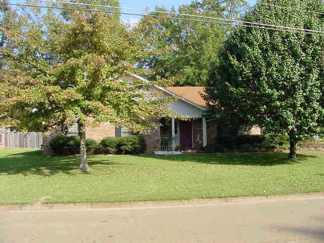 Property Photo:  104 Eastside Drive  MS 39047 