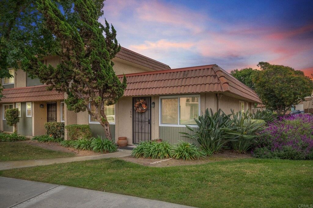 Property Photo: 1659 Rue De Valle CA 92078