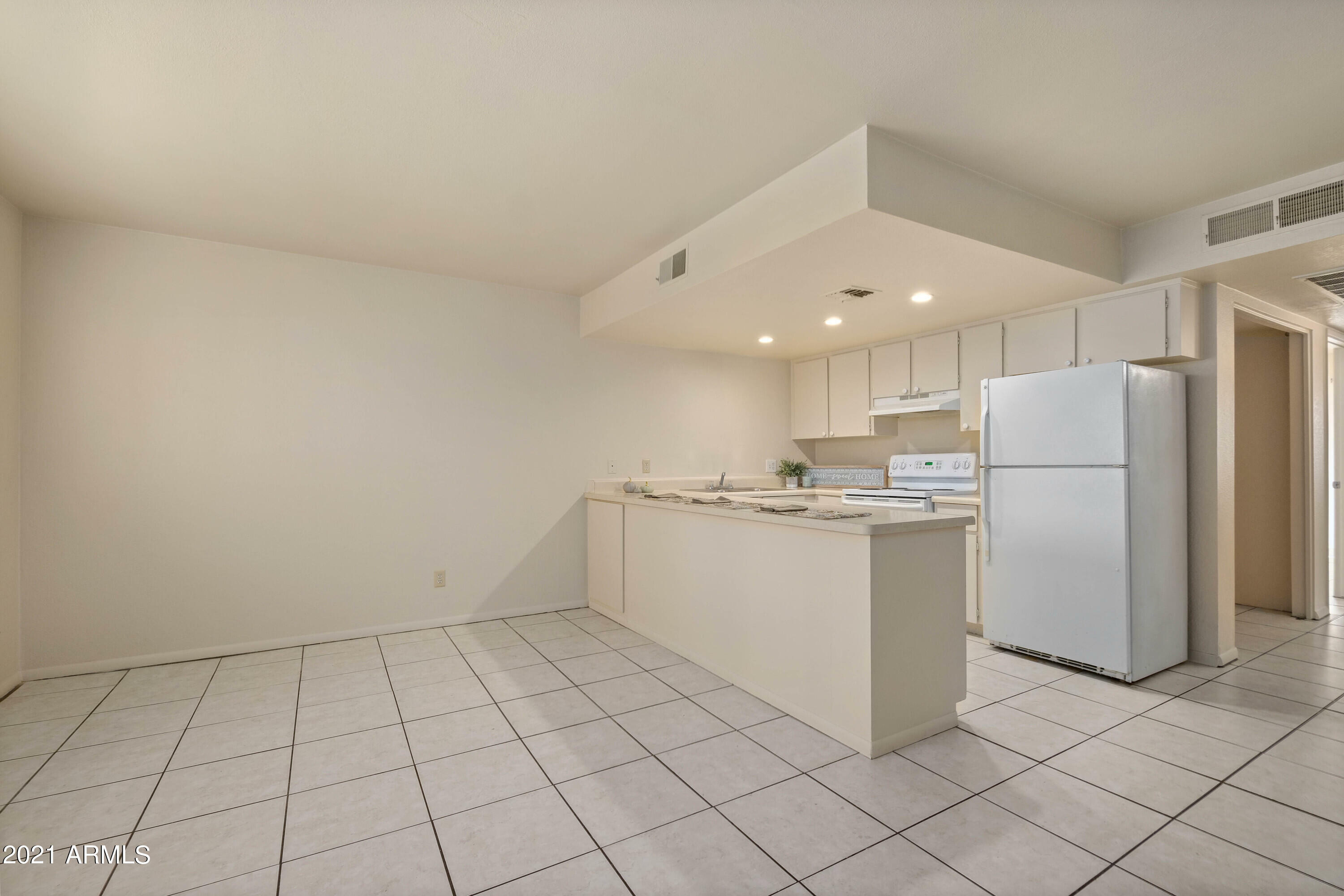 Property Photo:  455 N Tegner Street 53  AZ 85390 